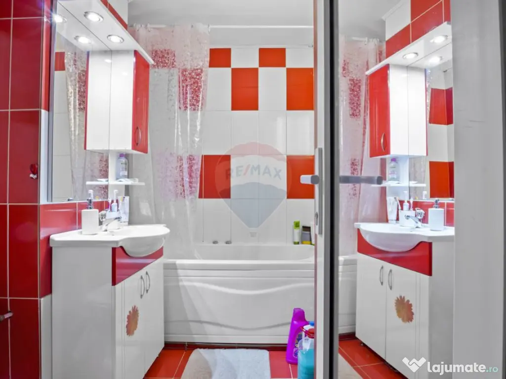 Apartament cu 2 camere decomandat de vanzare in zona 300 ... 