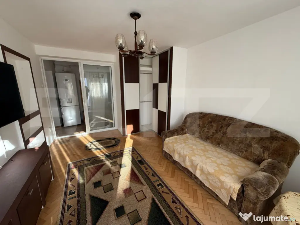 Apartament 2 camere, 55 mp, decomandat, zona Calea Floresti 