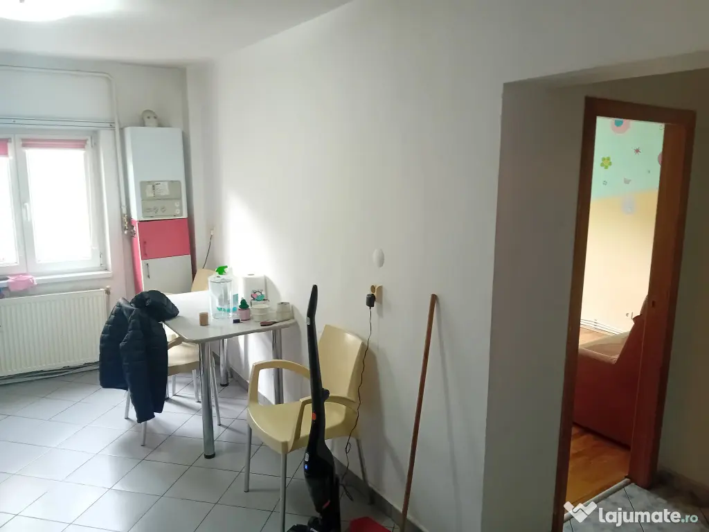 Ap 2 Cam Precista 55mp Scoala 4 etaj 1 decomandat centtrala termopan 