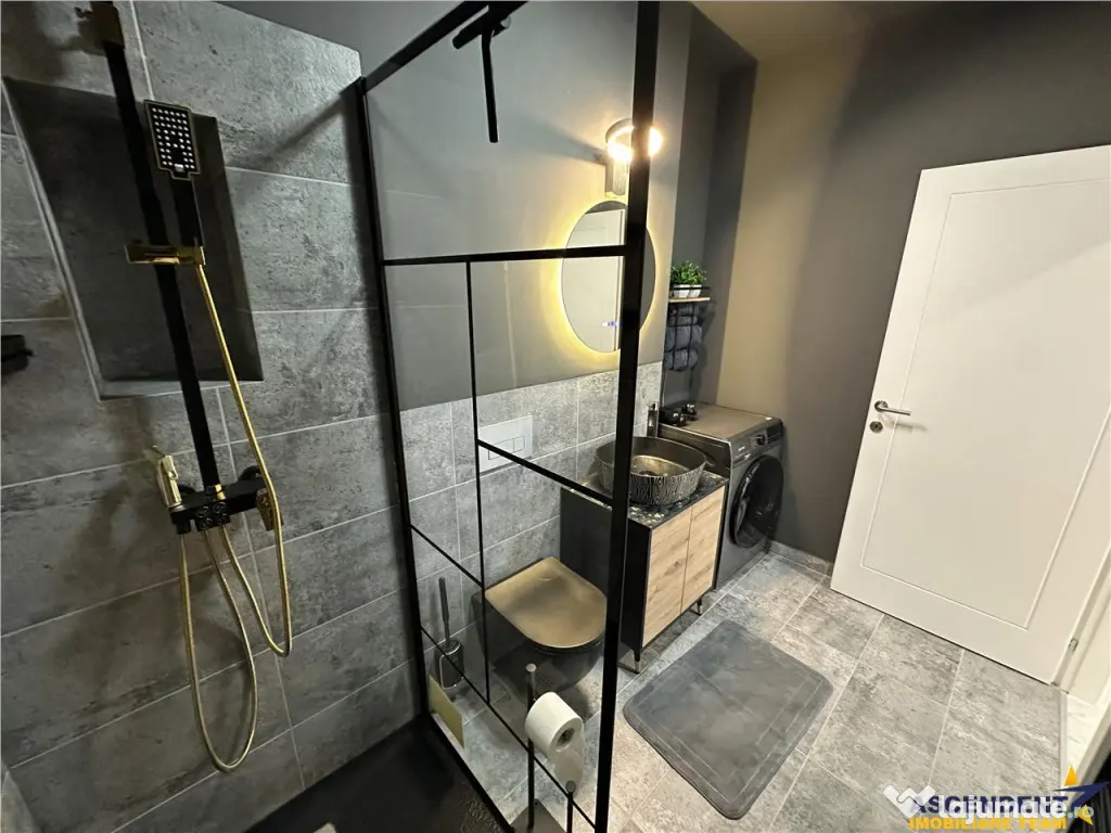 FILM!Boutique LUX, terasa cu view, design de colectie,dotari 