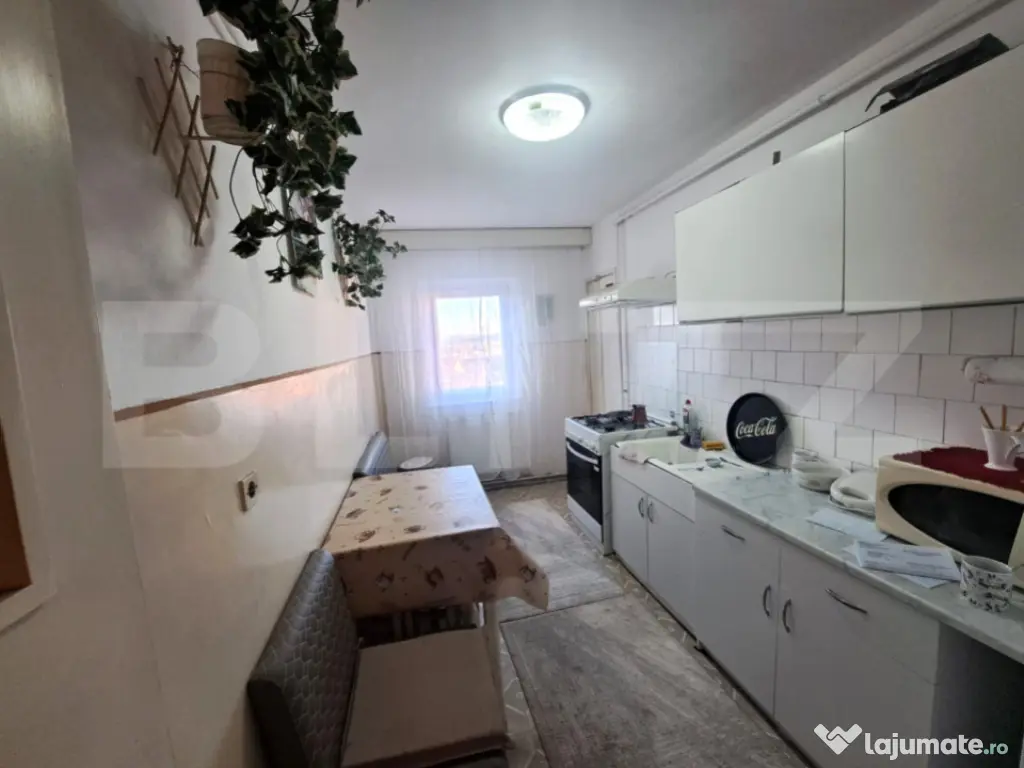 Apartament 3 camere, decomandat, 72 mp total – Luminos 