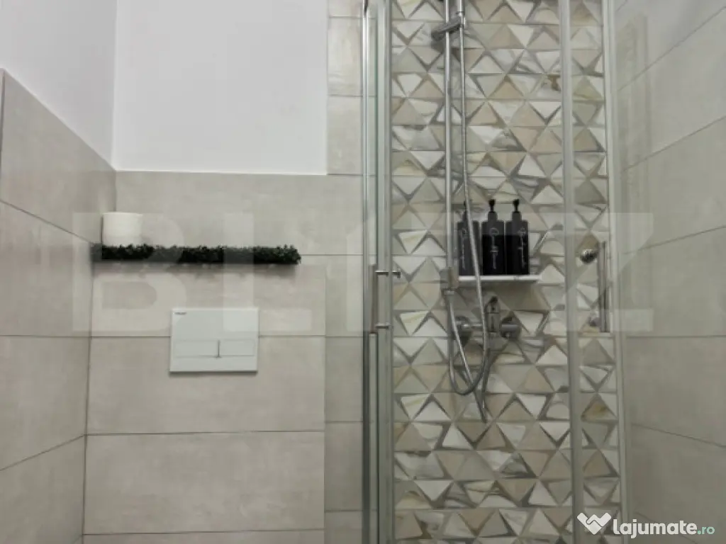 Apartament de vanzare, 37mp utili, balcon, parcare subterana