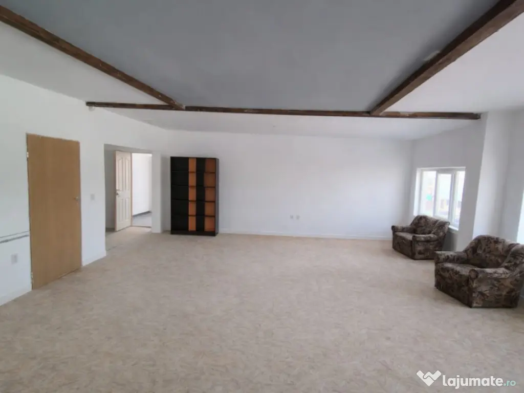 Spatiu birou, 50 mp, zona brestei Ambasador