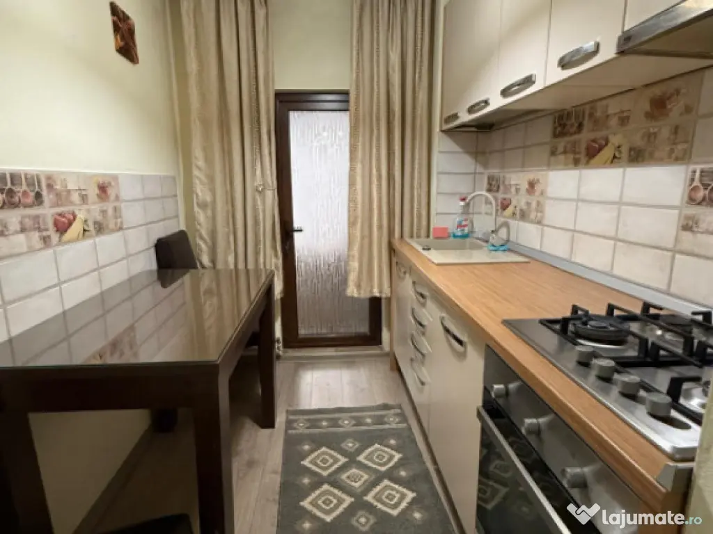 Apartament 2 camere, 39.00 mp, zona Rovine 