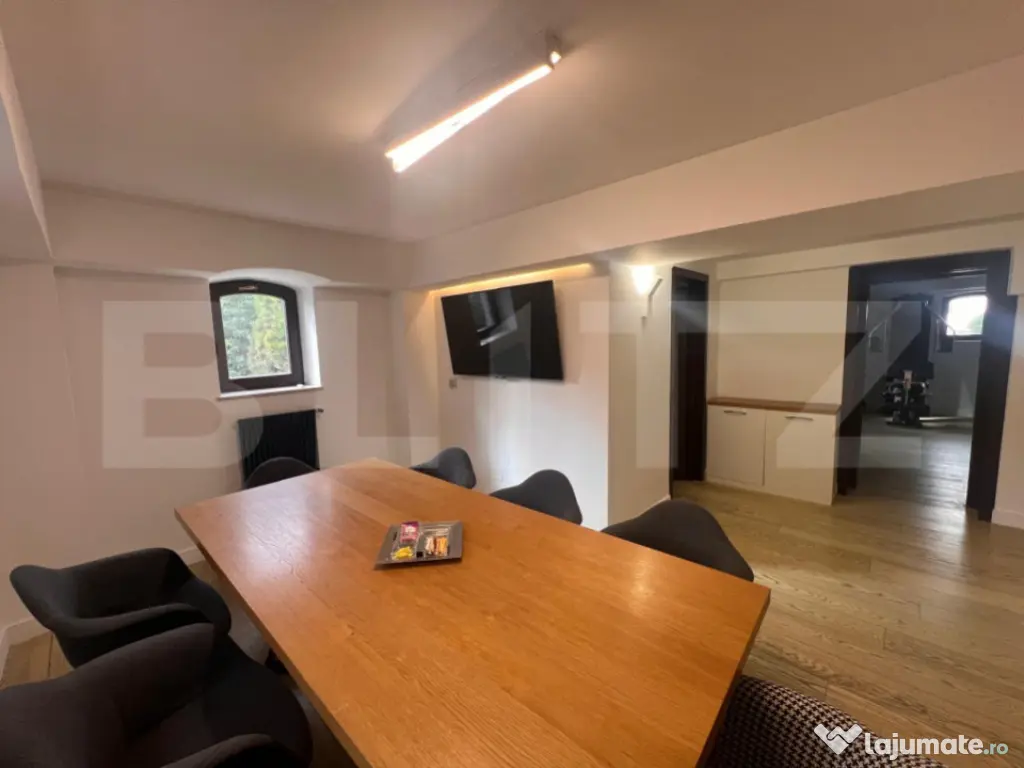 Casă interbelică, 405 mp utili, curte 1300 mp, zonă 1 Mai 