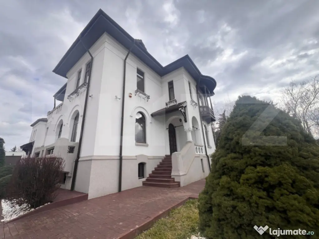 Casă interbelică, zonă premium Craiova, 405 mp utili, cur