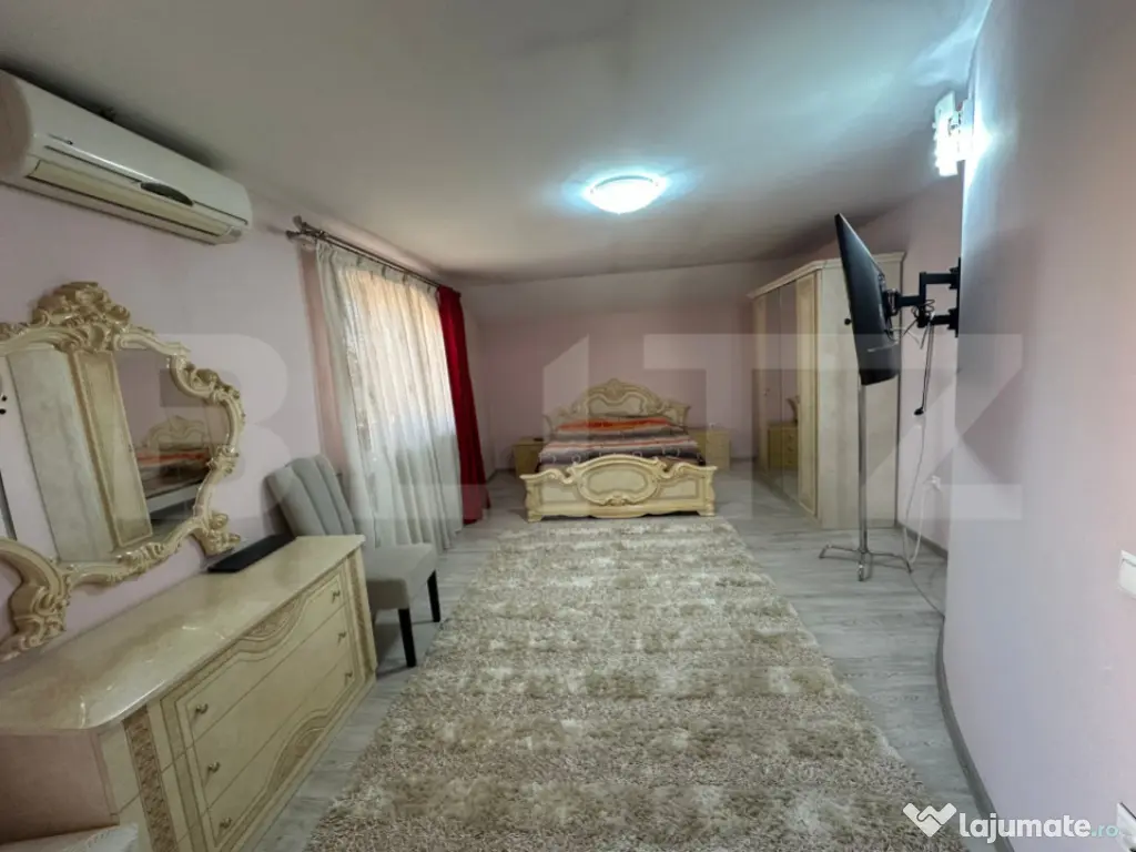 Casa de vanzare, 350 mp utili, 1000 mp teren - Cetate 