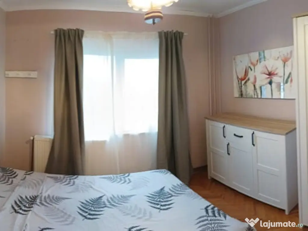 Inchiriez o camera in apartament cu 4 camere Manastur