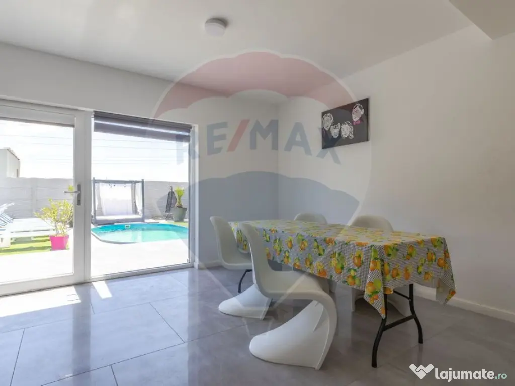 Vilă de lux cu piscina de închiriat 