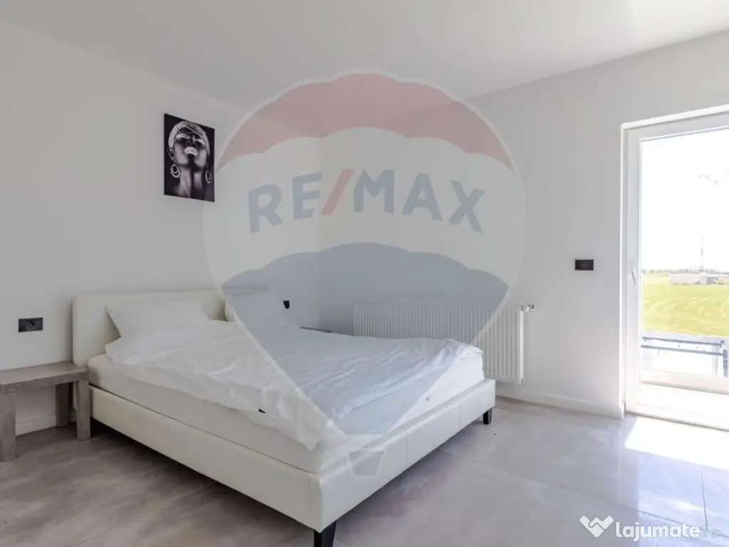 Vilă de lux cu piscina de închiriat 