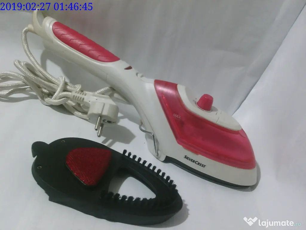 Fier calcat vertical cu abur si perie 