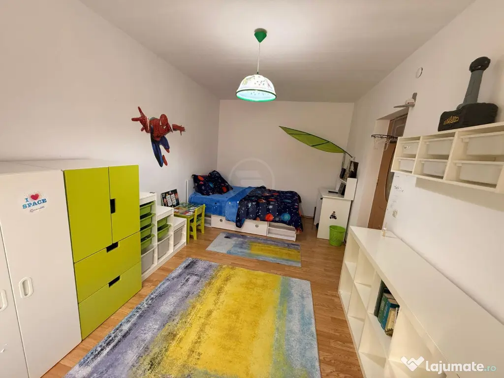 APARTAMENT CU 3 CAMERE ZONA EROILOR 