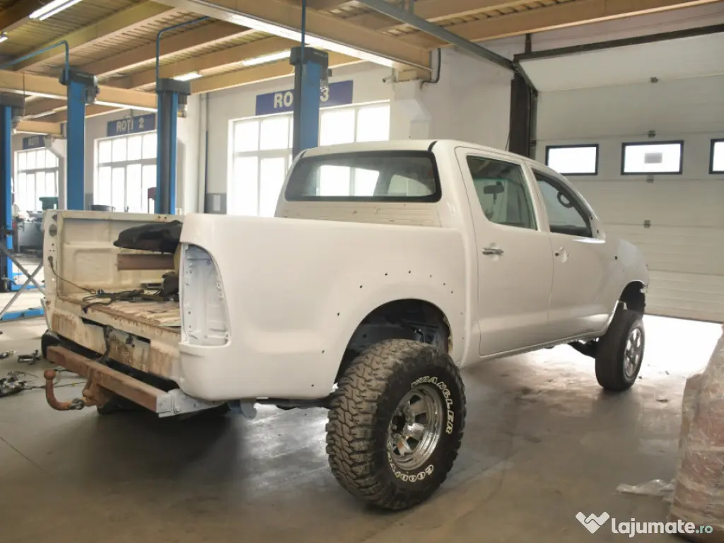 Service auto utilat complet 550mp trafic mare la bulevard 