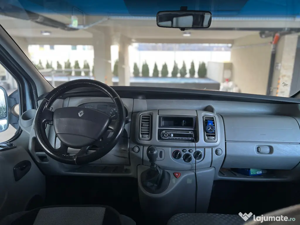 Renault Trafic 2008 - 8+1 locuri - Unic Proprietar 