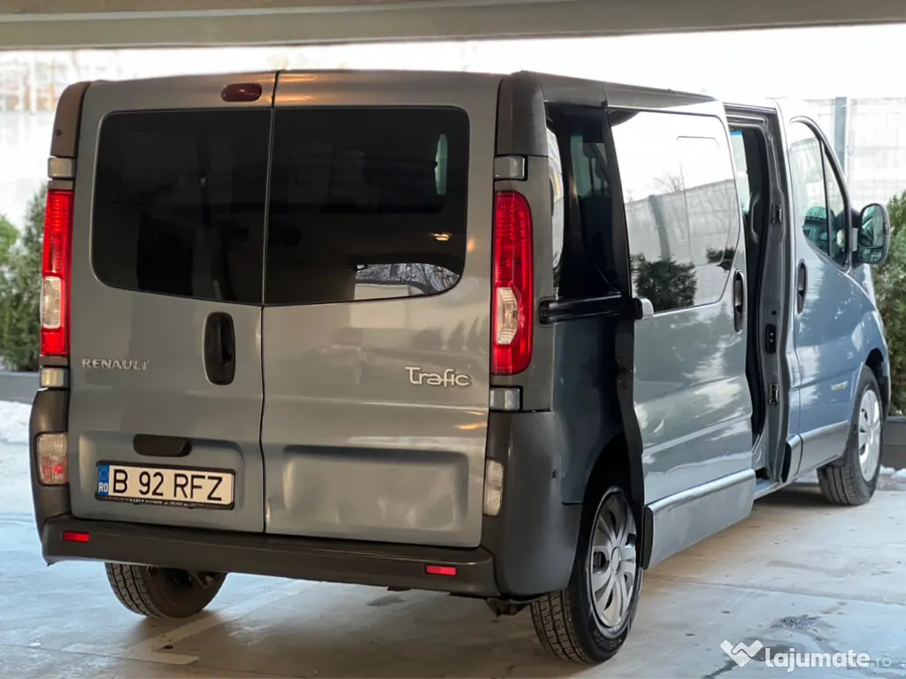 Renault Trafic 2008 - 8+1 locuri - Unic Proprietar 