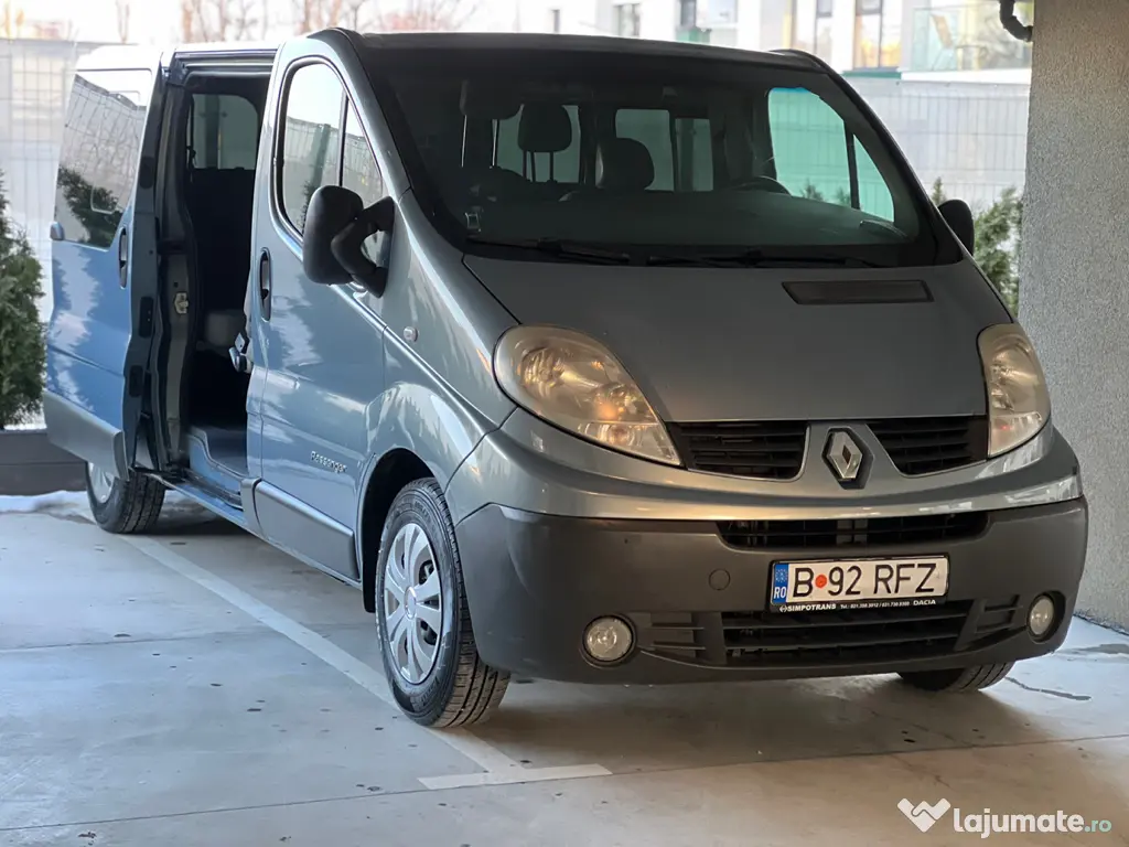 Renault Trafic 2008 - 8+1 locuri - Unic Proprietar 