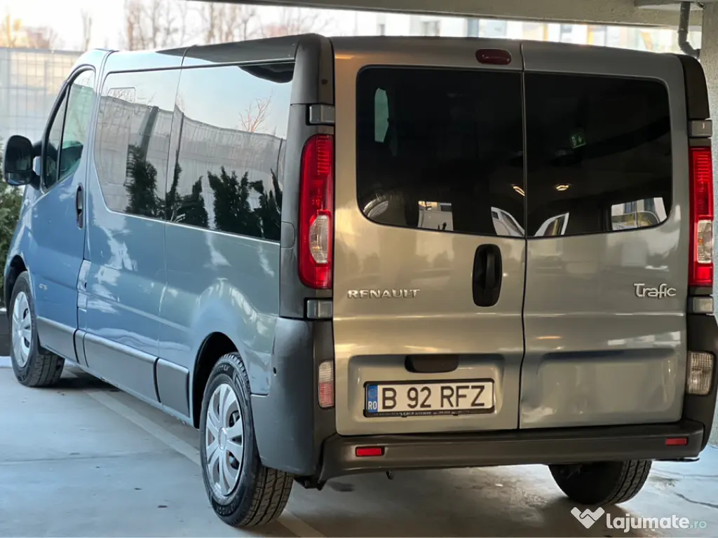 Renault Trafic 2008 - 8+1 locuri - Unic Proprietar 