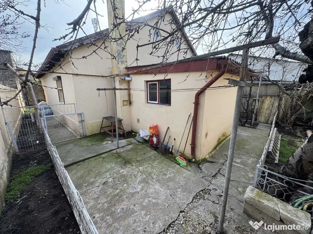 Casă 120 mp + casă 49 mp, teren 640 mp, deschidere 15 m... 