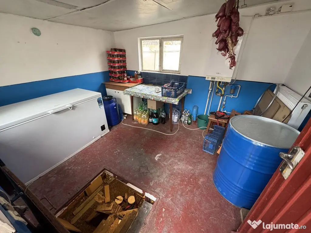 Casă 120 mp + casă 49 mp, teren 640 mp, deschidere 15 m... 