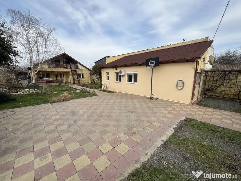 Casă 120 mp + casă 49 mp, teren 640 mp, deschidere 15 m... 