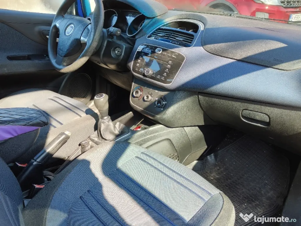 Vând mașina pentru dezmembrare, piese sau ticket rabla Remat