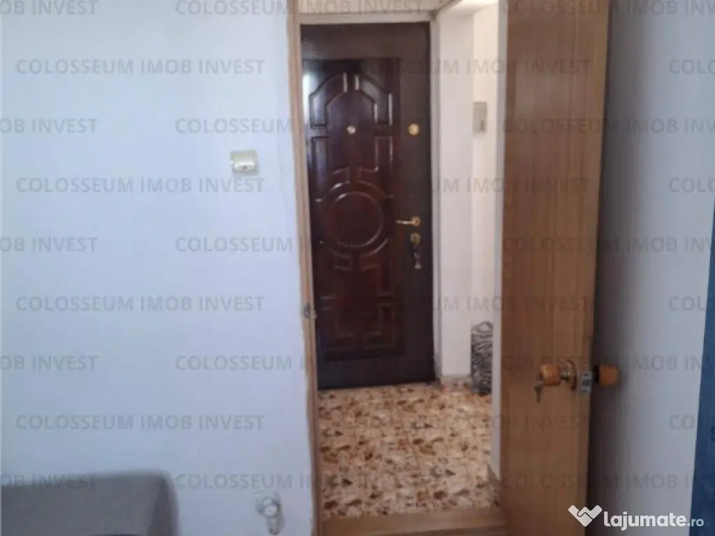 Apartament 3 camere, semidecomandat - zona Bartolomeu 