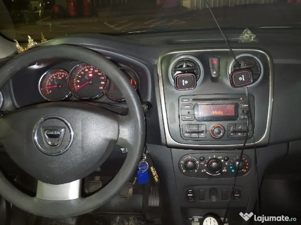 vând Dacia Logan diesel