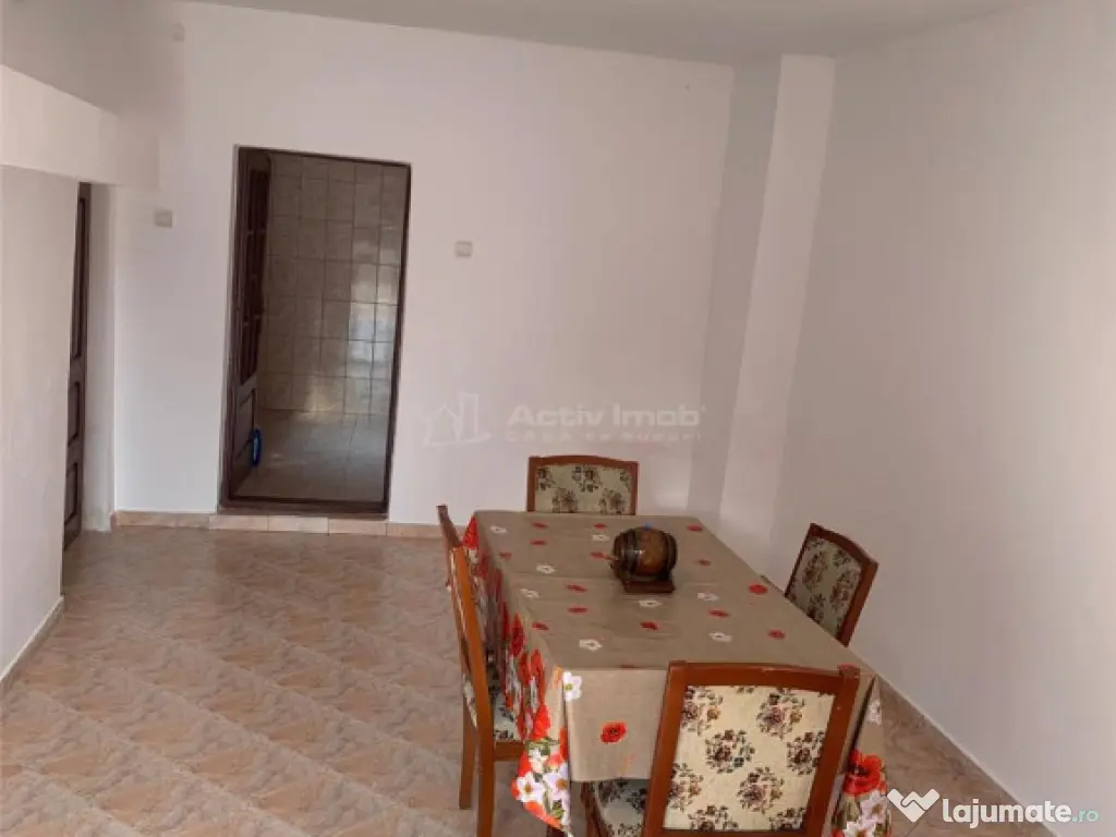 Casa 8 camere de Valea Voievozilor Targoviste 653mp teren 