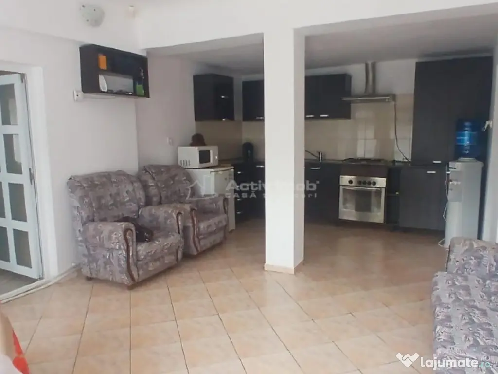Casa 8 camere de Valea Voievozilor Targoviste 653mp teren 