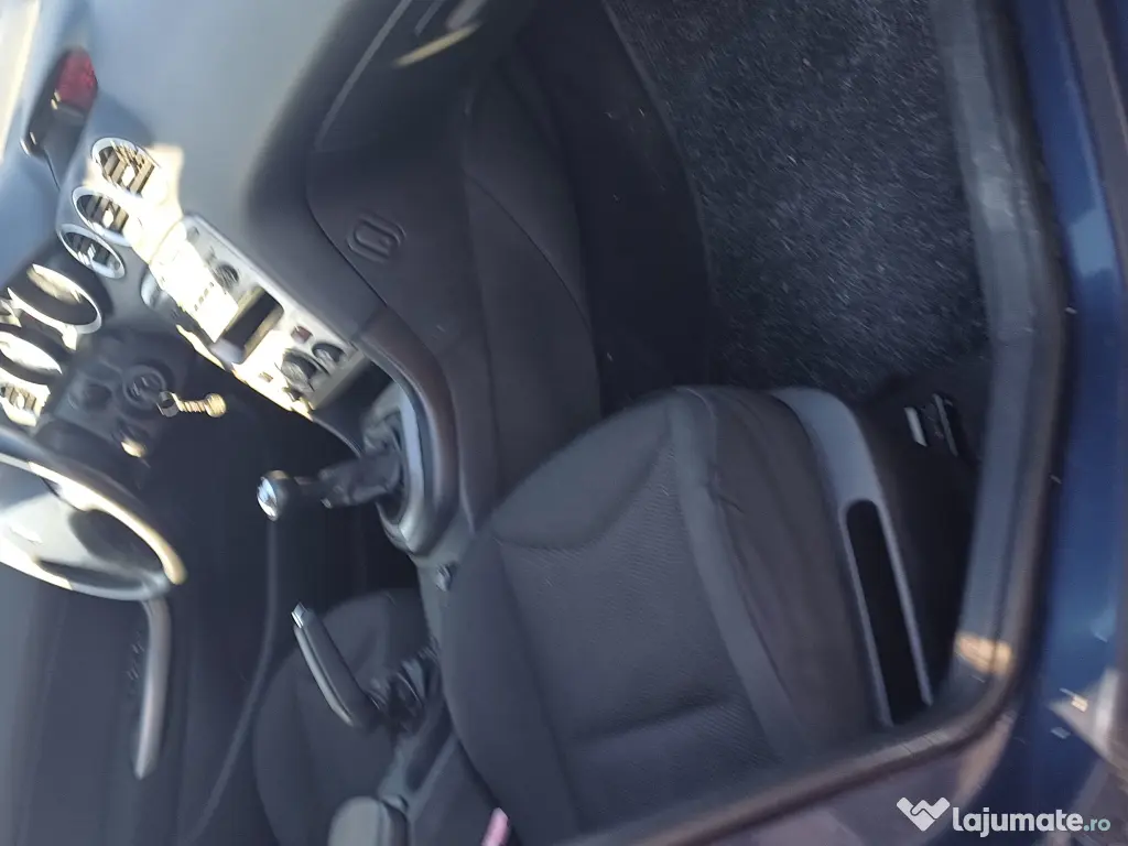 Vand autoturism Peugeot 308. 