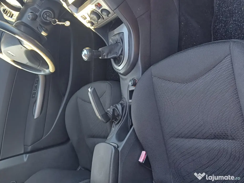 Vand autoturism Peugeot 308. 