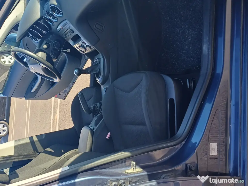 Vand autoturism Peugeot 308. 