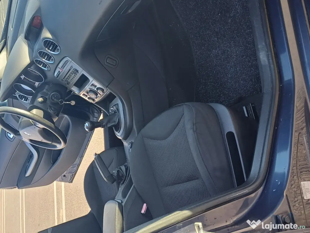 Vand autoturism Peugeot 308. 