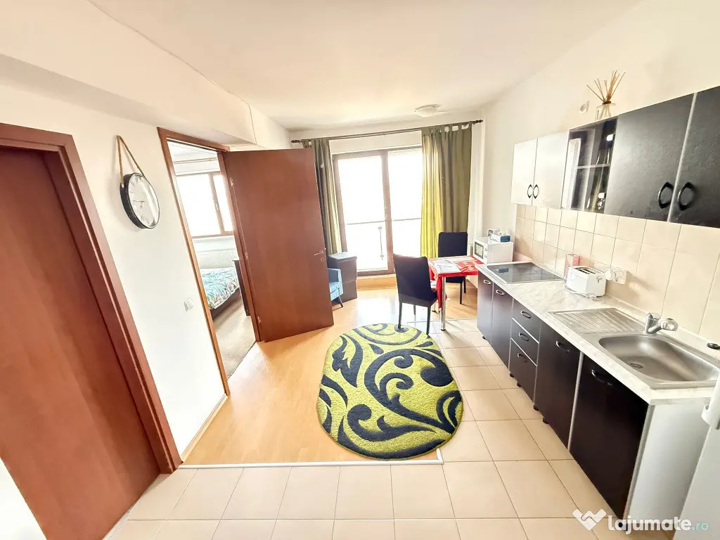 Garsonieră mobilată și utilată complet – Zona Noua, cu loc de parcare 