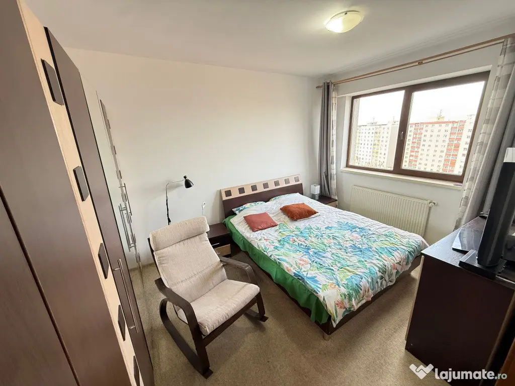 Garsonieră mobilată și utilată complet – Zona Noua, cu loc de parcare 