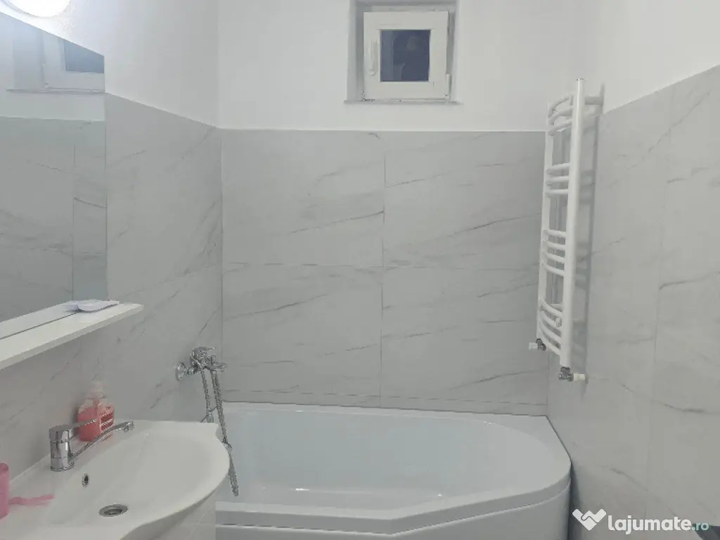 Vand apartament 2 camere in Deva, Al Patriei et. 3, mobilat utilat 