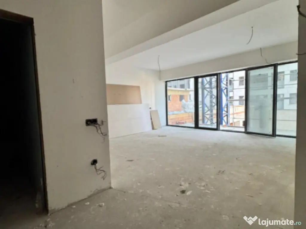 Apartament luminos cu terasă generoasă, imobil nou + loc d 