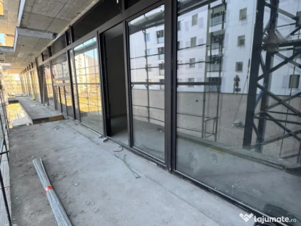 Apartament luminos cu terasă generoasă, imobil nou + loc d 