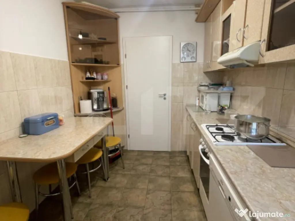 Apartament 3 camere, 61 mp, etaj 2 zona Han 