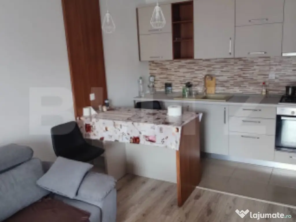 Inchiriez apartament 2 camere in Class Park 