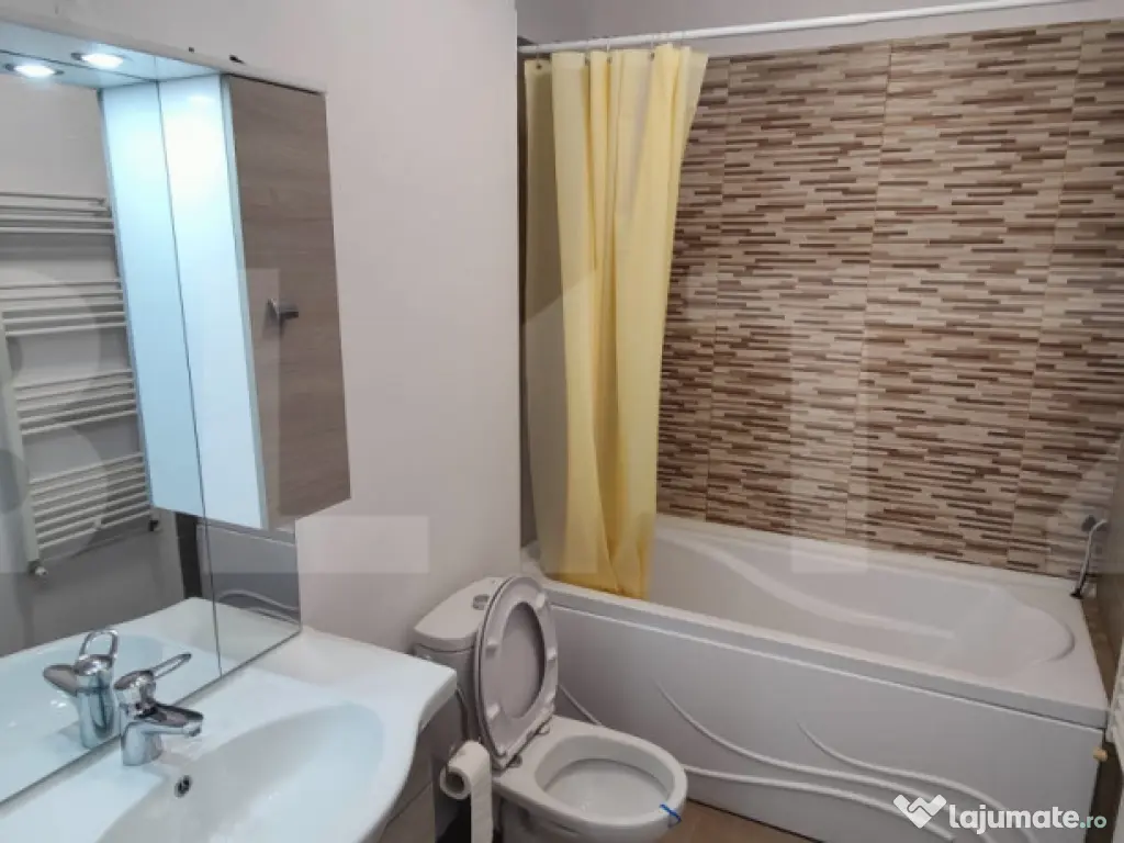 Inchiriez apartament 2 camere in Class Park 