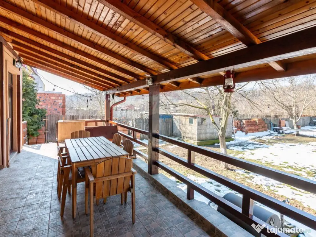 Casă / Vilă de vanzare la intrare in Mogosoaia, padure,... 