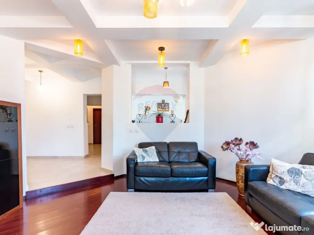 Casă / Vilă de vanzare la intrare in Mogosoaia, padure,... 