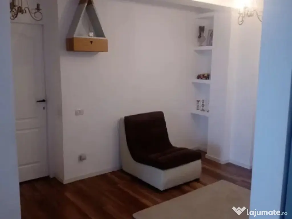 Apartament Cu 3 Camere Decomandate Zona George Enescu 