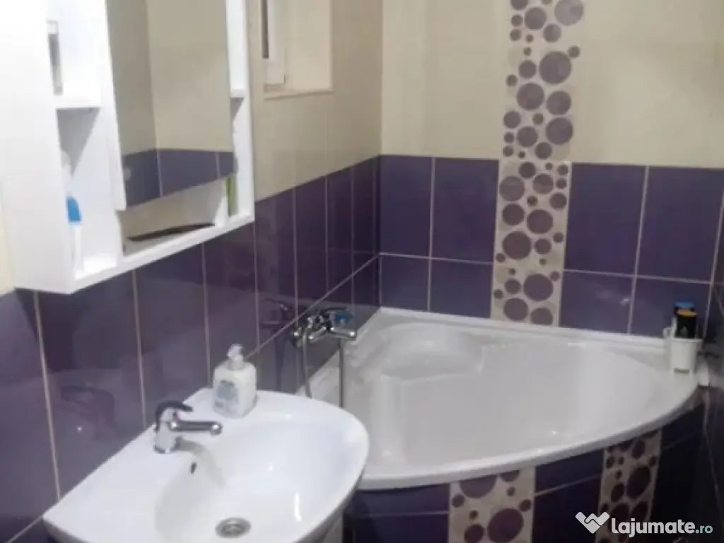 Apartament Cu 3 Camere Decomandate Zona George Enescu 