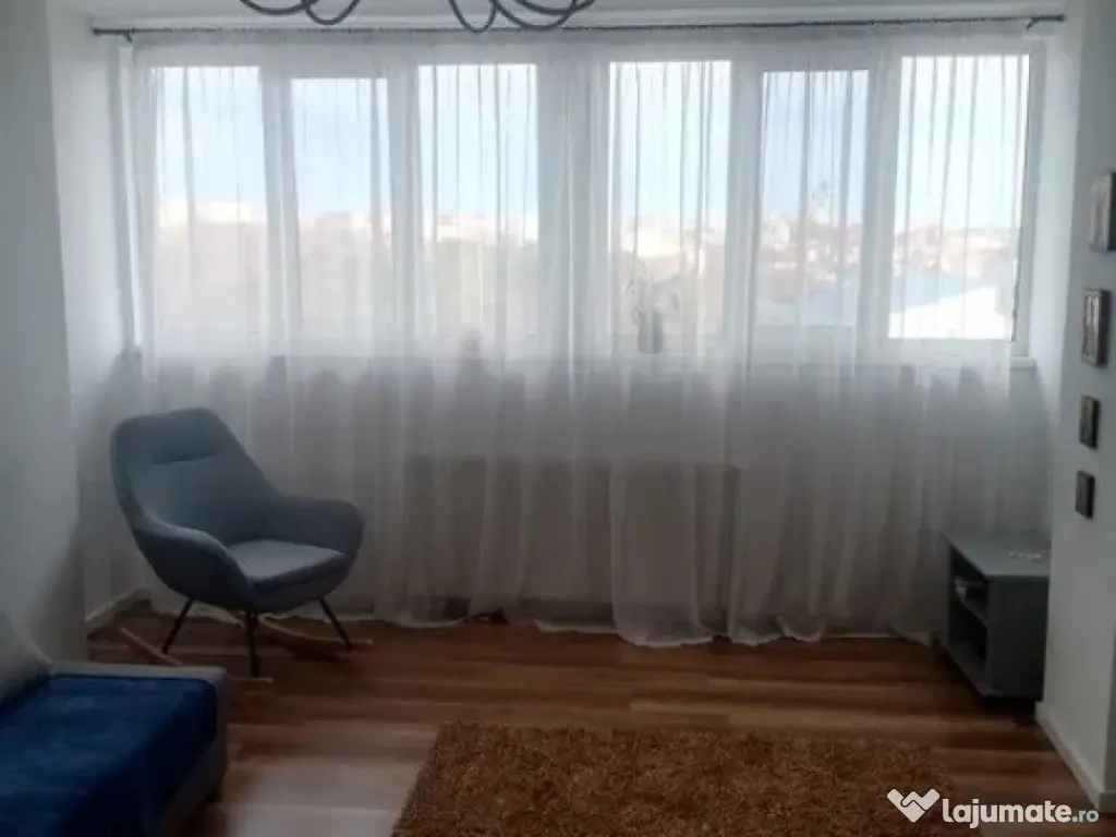 Apartament Cu 3 Camere Decomandate Zona George Enescu 