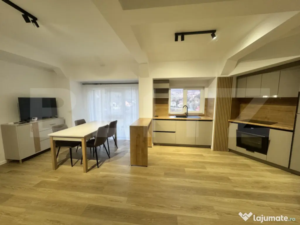 Apartament de închiriat, zona Bradet 