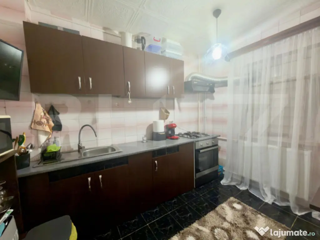 Apartament semidecomandat, 2 camere, zona Fortuna-Craiovița 