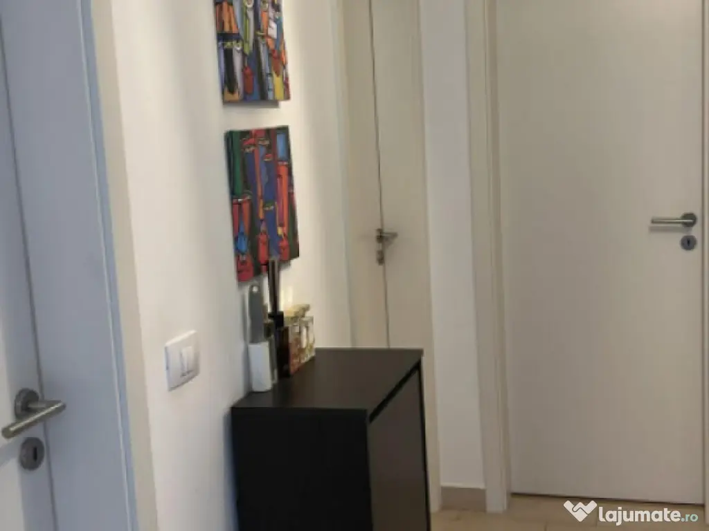 Apartament cu 2 camere mobilat utilat, cu loc de parcare par 