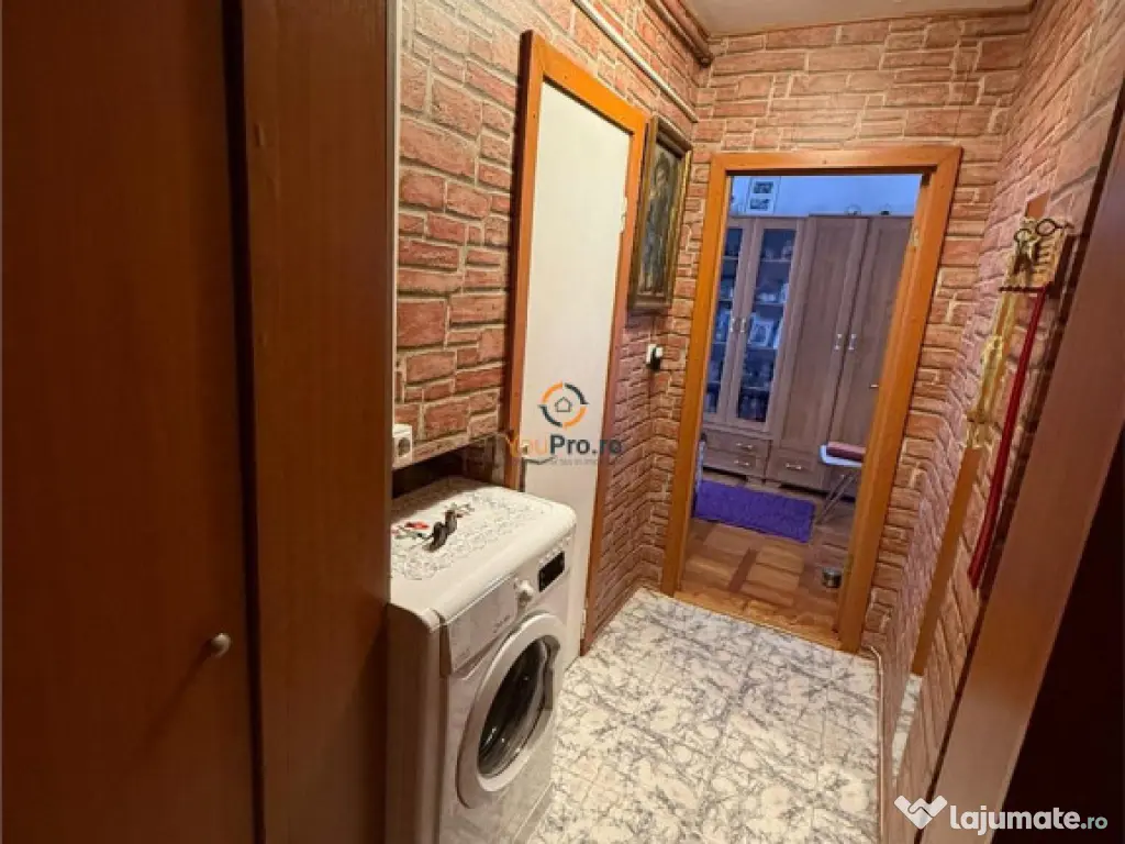 Apartament deosebit cu 2 camere cu centrala etaj 4 zona Sagu 